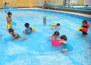 六角橋公園プール